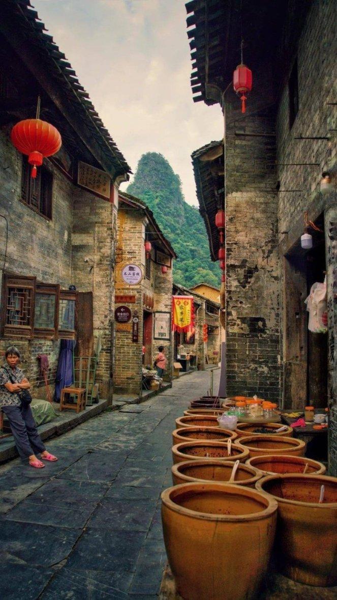 救援落湖男孩